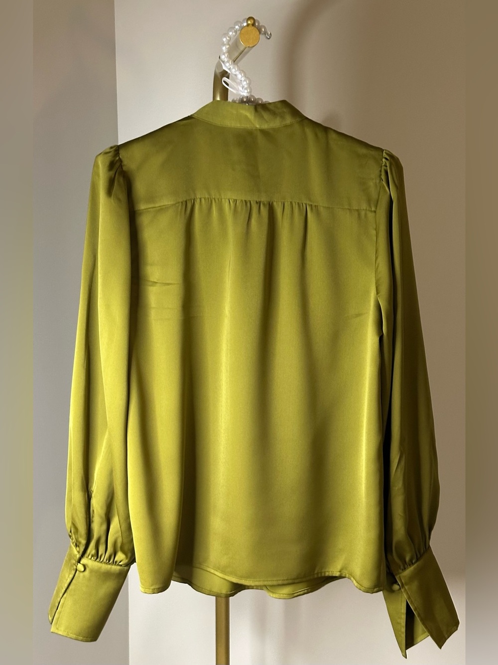 NWT! Banana Republic Olive Green Satin V-Neck Blouse - Picture 2 of 5